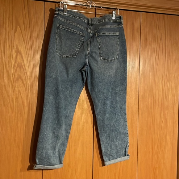 Old Navy mid rise boyfriend Capri size 12 - Picture 2 of 4